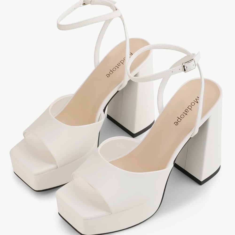 Moda White Platform Heels